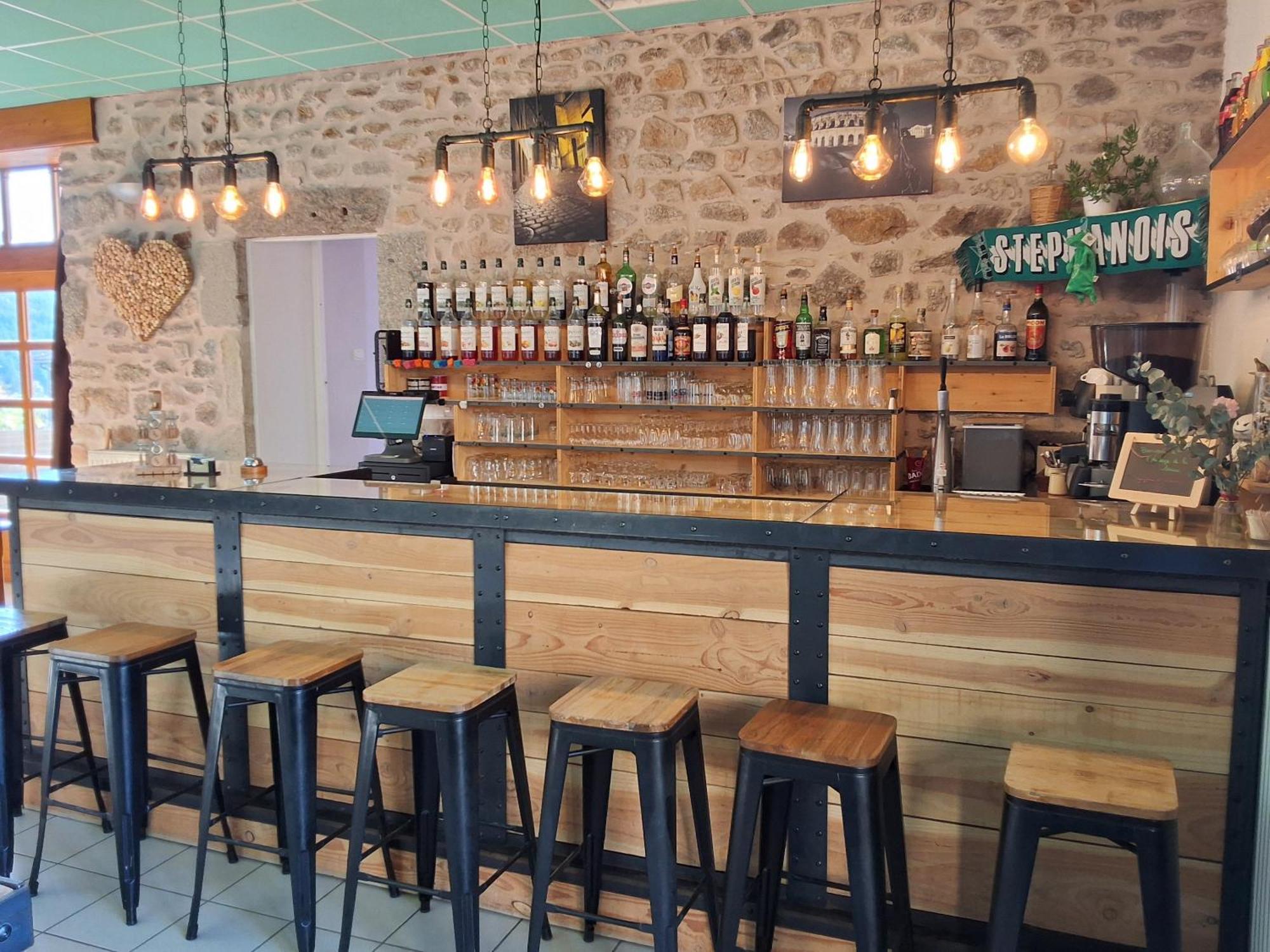 L'Auberge De La Source La Valla-sur-Rochefort Bagian luar foto